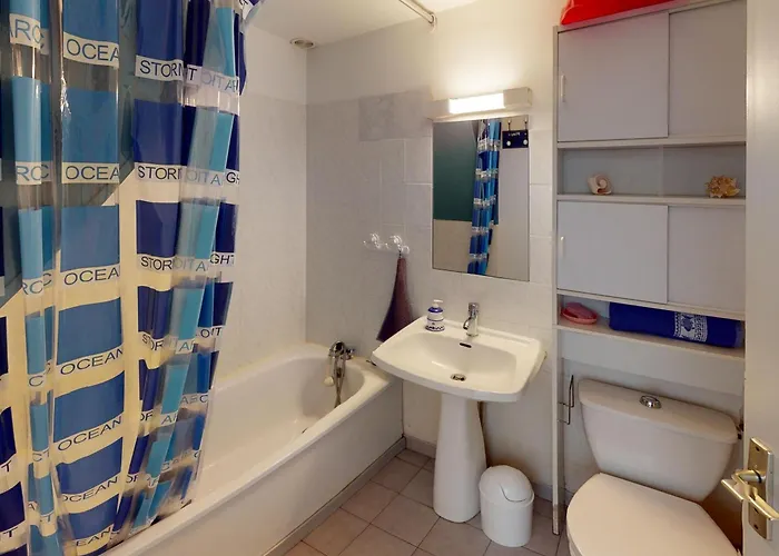 Villa Maison Lumineuse 6 Pers. Avec Piscine Proche Sete - Fr-1-785-31 *